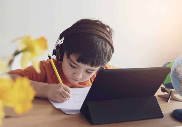Rainbow Board united in opposition to permanent e-learning proposal
