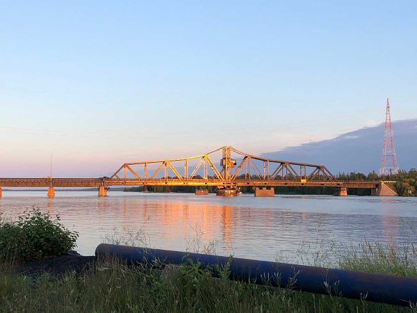What if the swing bridge has catastrophic failure?