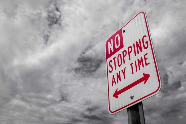 Manitoulin OPP enforcing “No stopping” signs