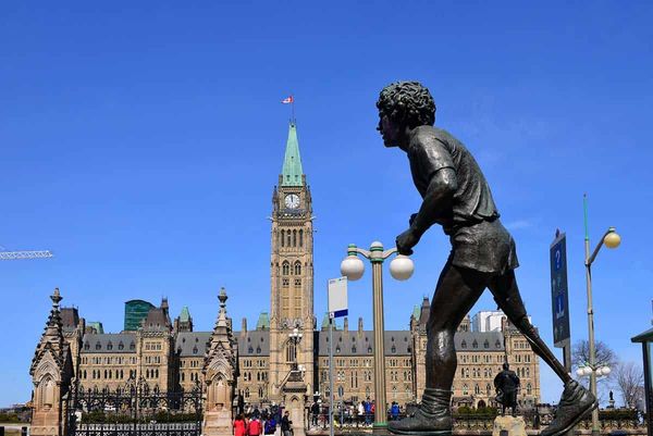 Editorial: Terry Fox should grace the new five-dollar bill