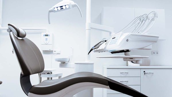 Committee recommends town help dentist relocate to Gore Bay