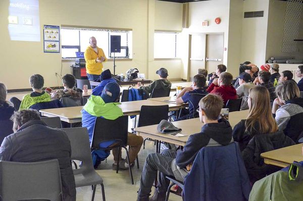 Novice Island sledders learn the ropes