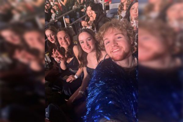 Manitoulin teens seen Taylor Swift concert in Toronto