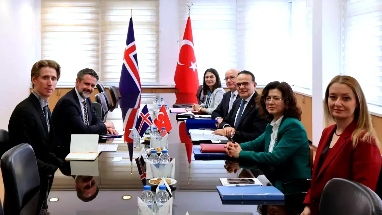 NATO zirvesi öncesi Ankara ve Reykjavík arasında diplomatik trafik: Dışişleri bakanlığı temsilcileri Ankara’da buluştu