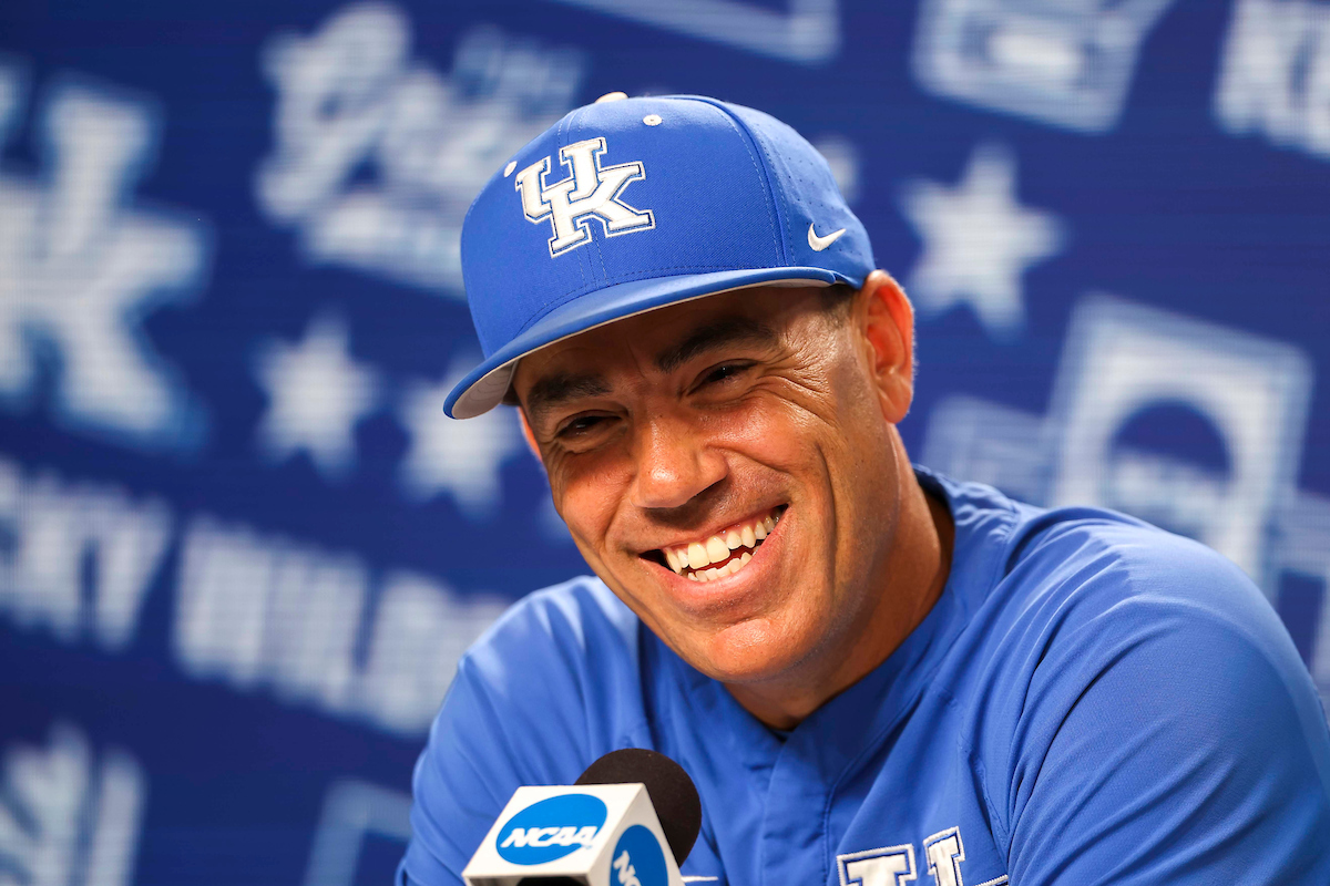 Kentucky, Nick Mingione agree to new contract through 2029 season