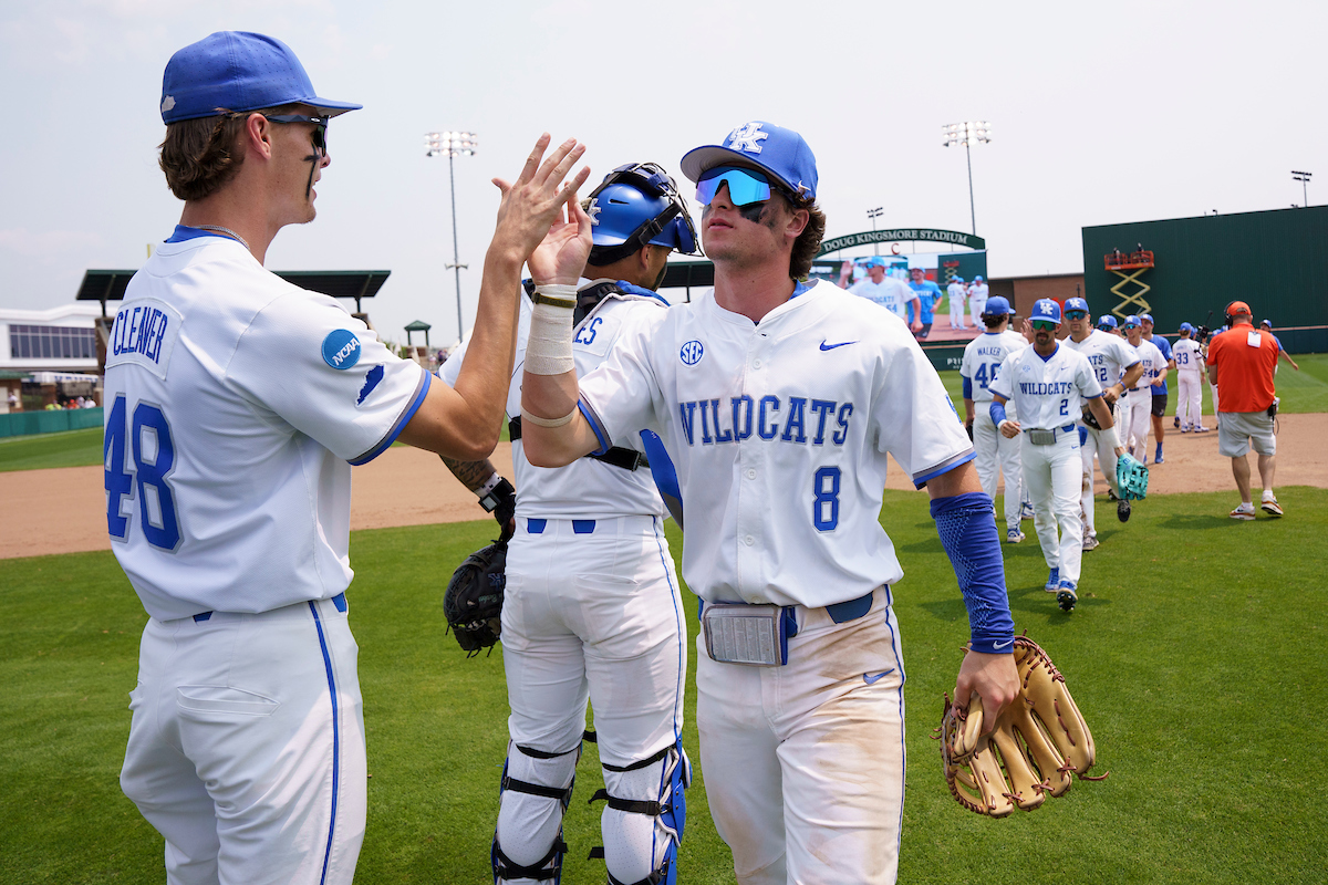 Observations: Kentucky destroys Clemson to reach third straight regional final
