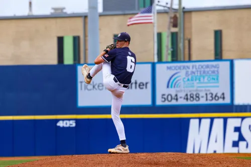 Kentucky continues run on righthanded pitchers with commitment from Ira Austin