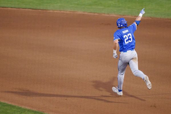 Scrimmage Observations (9/26): Brown, Schwartz make loud contact