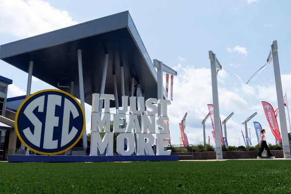 Breaking down Kentucky's SEC schedule in 2026