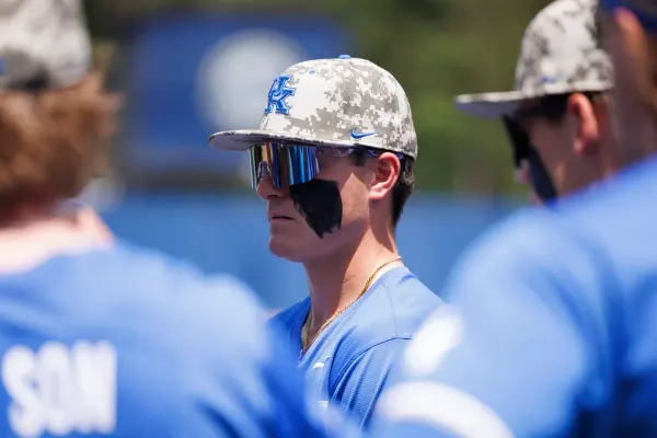 Kentucky second baseman Luke Lawrence day-to-day following injury against Wake Forest