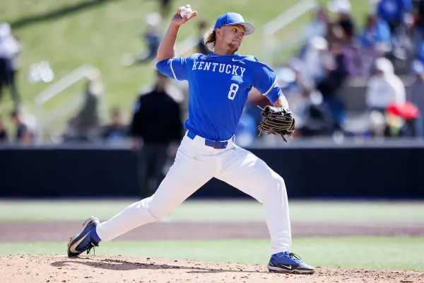 West Virginia stuns UK with five-run ninth, forcing a winner-take-all finale on Monday