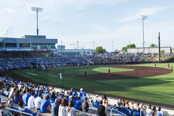 Kentucky works out four arms during Friday morning session