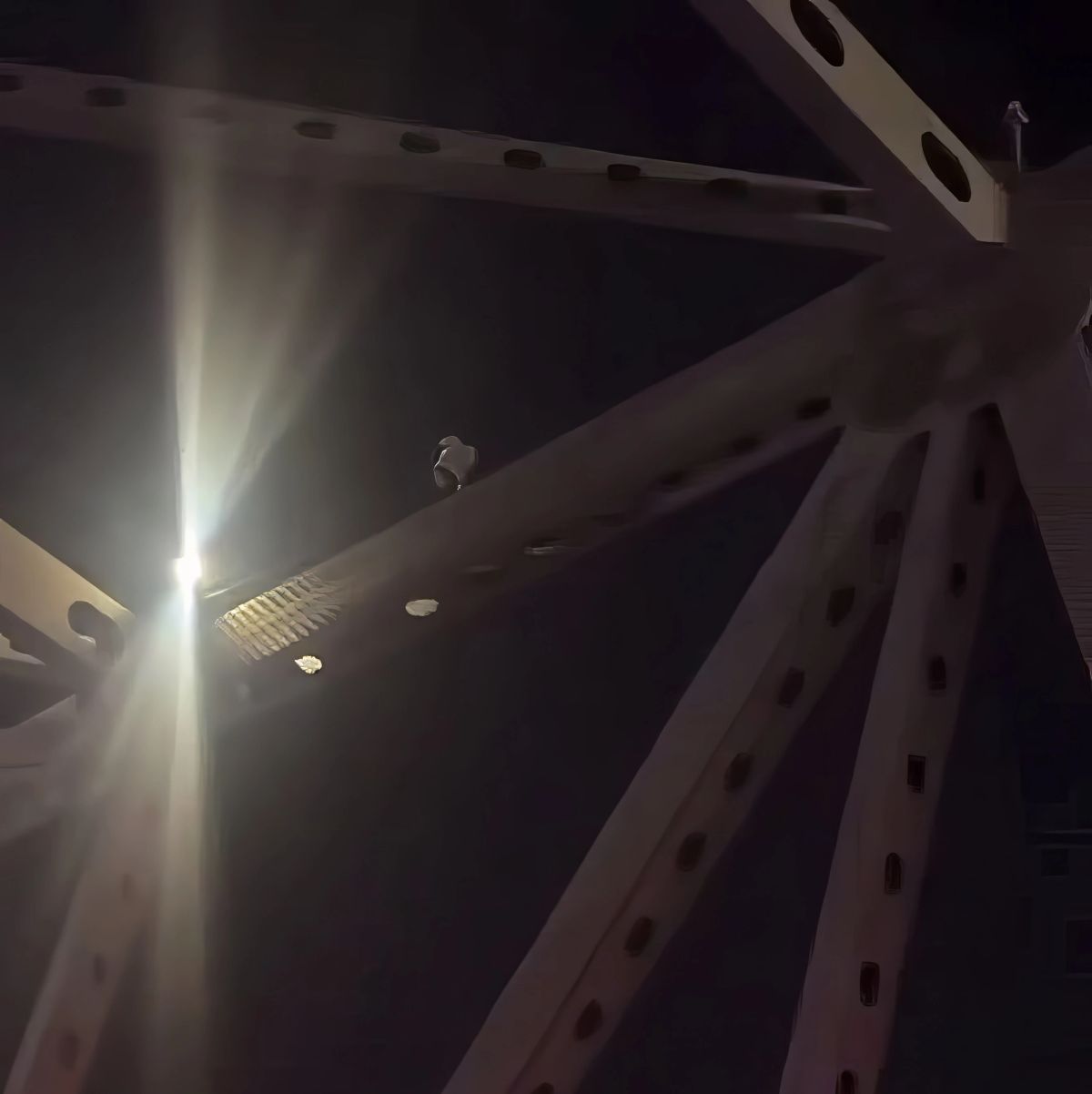 I-10 bridge closed nearly 9 hours after person climbs structure during mental health crisis