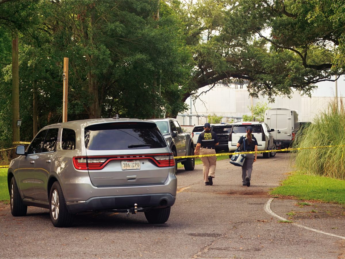 Police investigating homicide on Jefferson Avenue in Port Allen