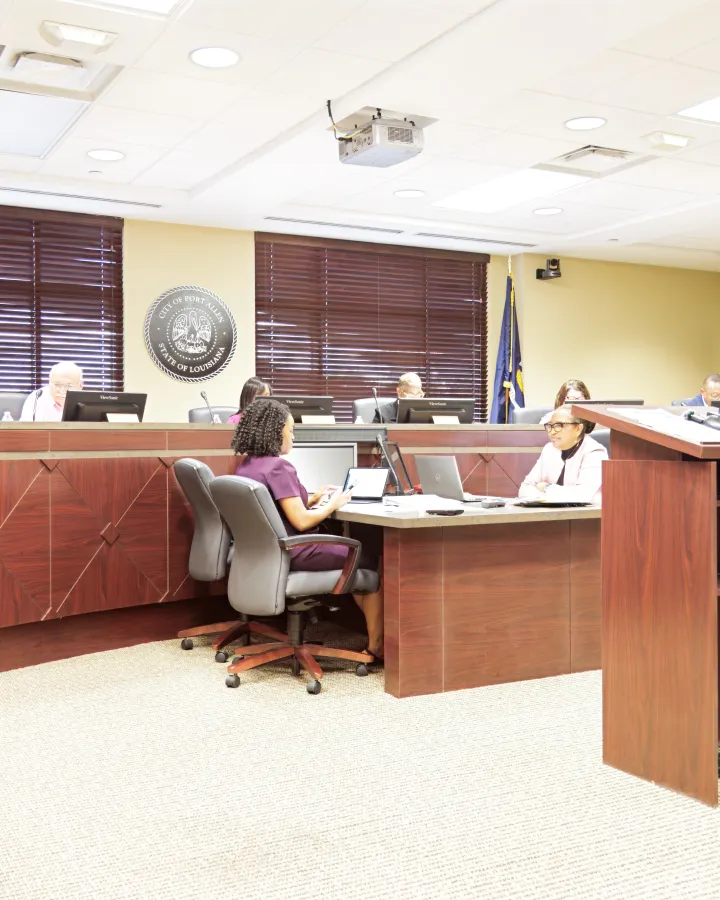 Port Allen Council Approves Police Hire, Addresses Utility Rate Changes and Audit Progress