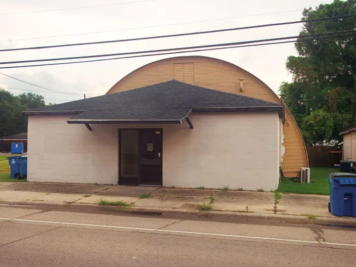 Used Car Dealership Bid Ignites Heated Debate at Port Allen Council