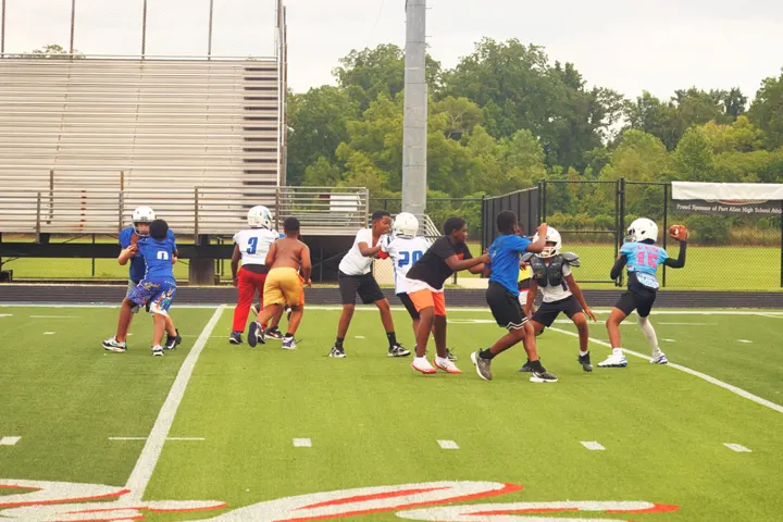 Former Bulldogs coaches relaunch youth football in Port Allen