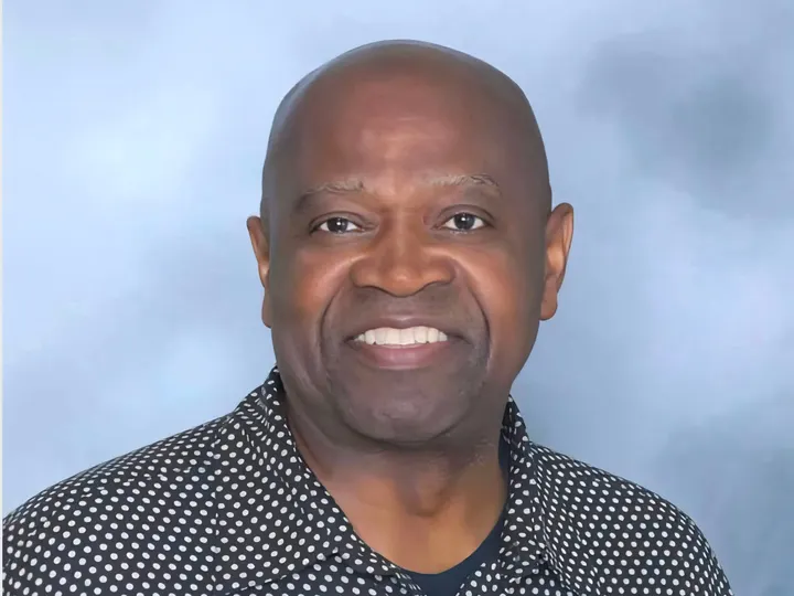 School board honors Coach Henry Knox, hears from new bus manager after back-to-back wrecks