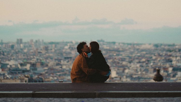 Why Do I Feel Unseen in My Relationship? Understanding Emotional Invisibility