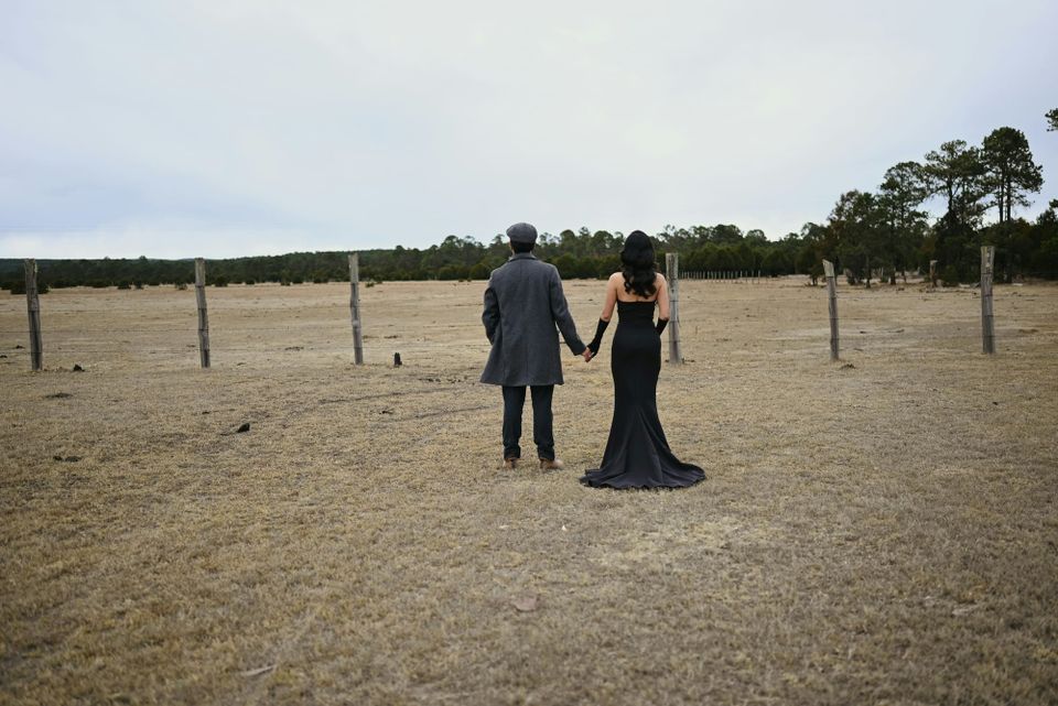 Feeling Lonely in a Relationship: Emotional Loneliness, Hidden Distance and How to Rebuild Intimacy