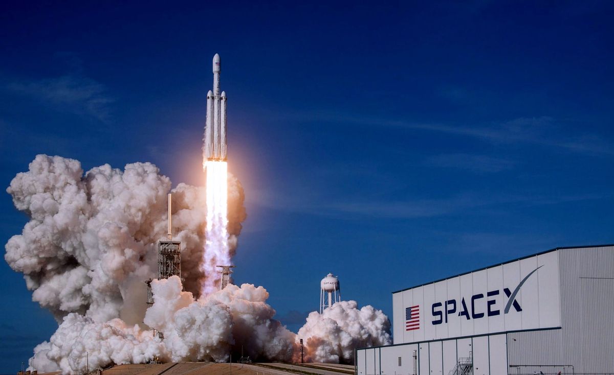 Avaliação pré-IPO da SpaceX, ação vai até a Lua?