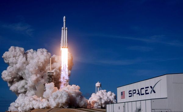 Avaliação pré-IPO da SpaceX, ação vai até a Lua?