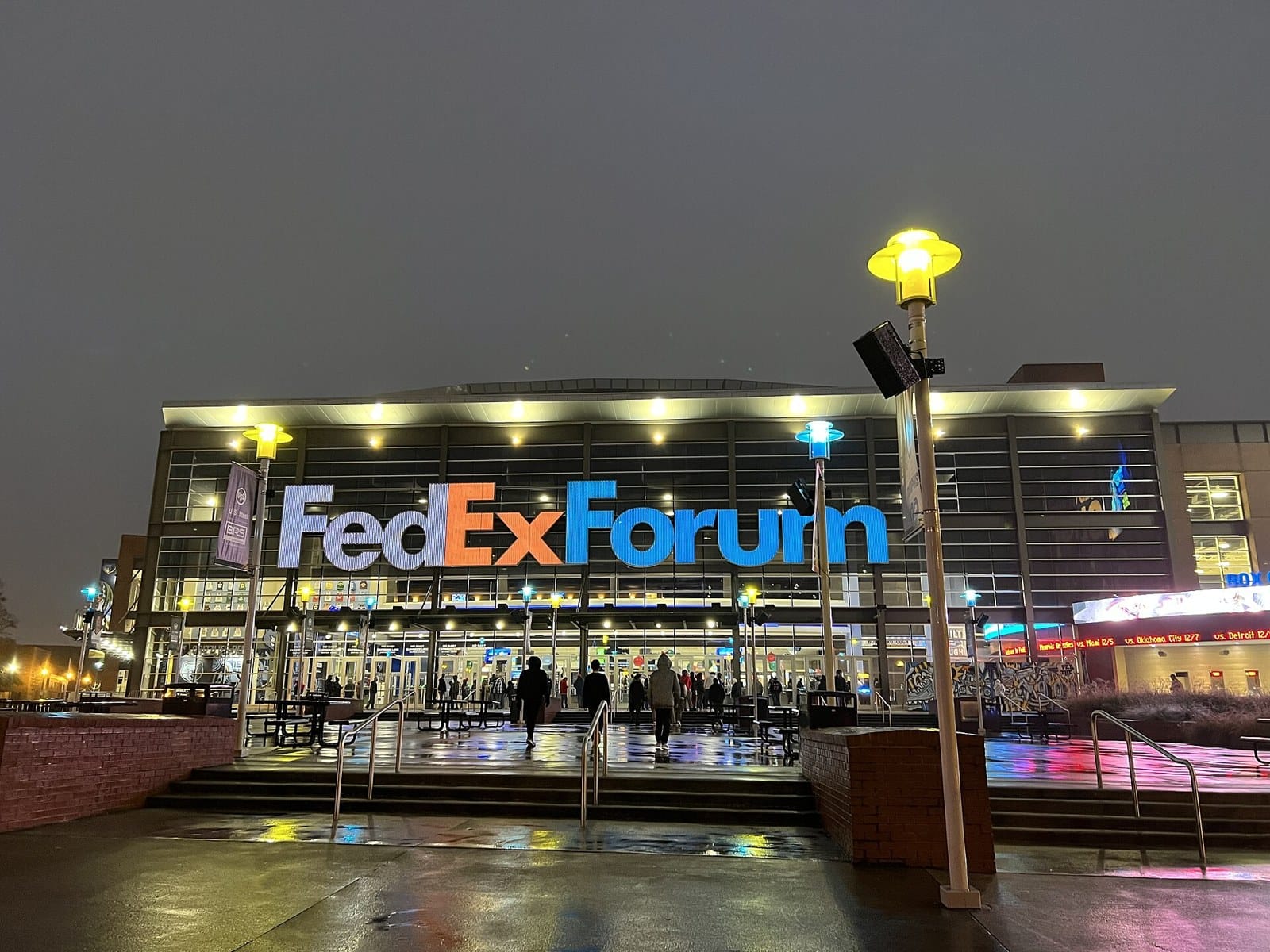 FedExForum, Memphis — 1,500 miles from the nearest wild grizzly (public domain)