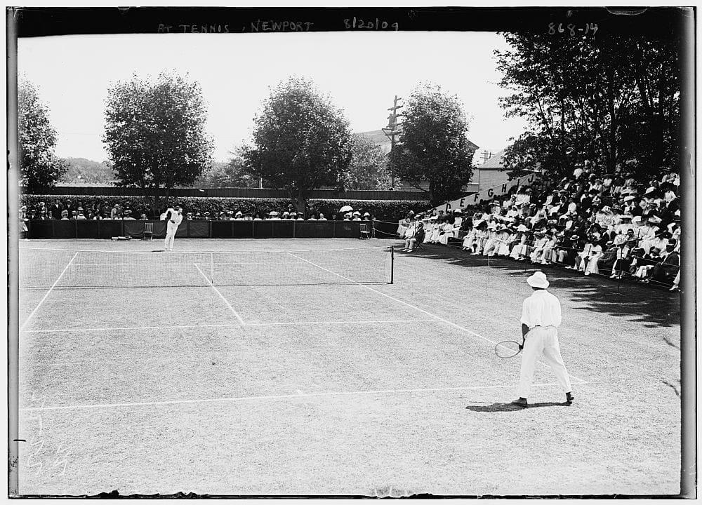 The Newport lawn, 1909 (public domain)