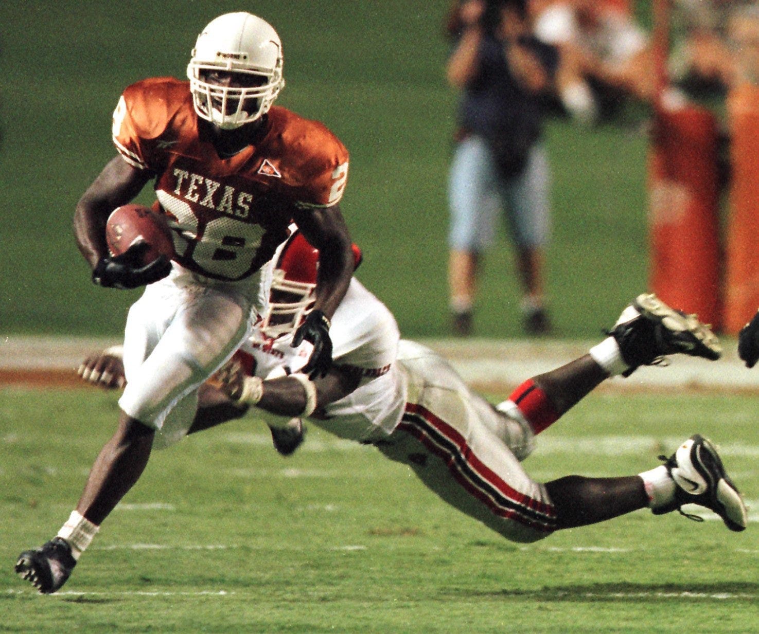 Texas tries to escape the wreckage — NC State blocked 3 punts in Austin on Aug 28, 1999