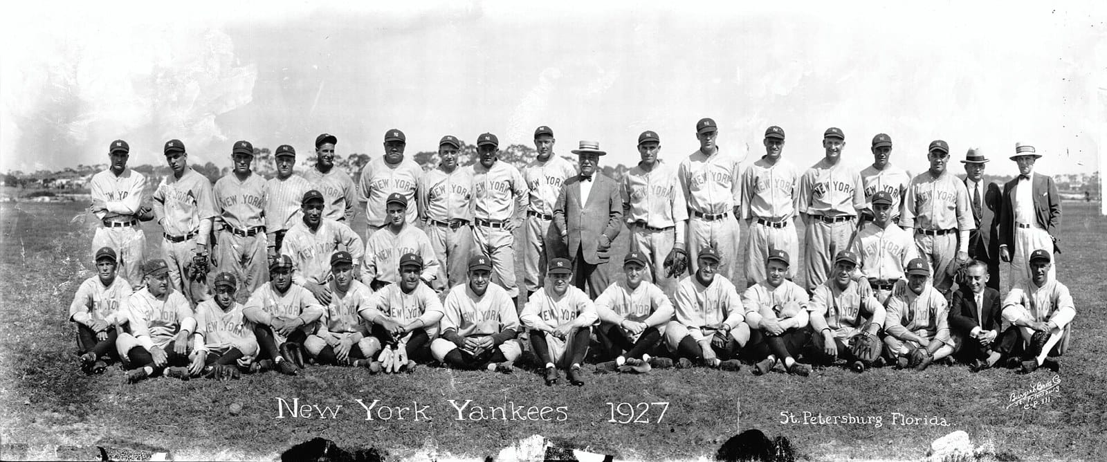 The 1927 Yankees — Murderers' Row, built on the back of the 1925 rock bottom (public domain)