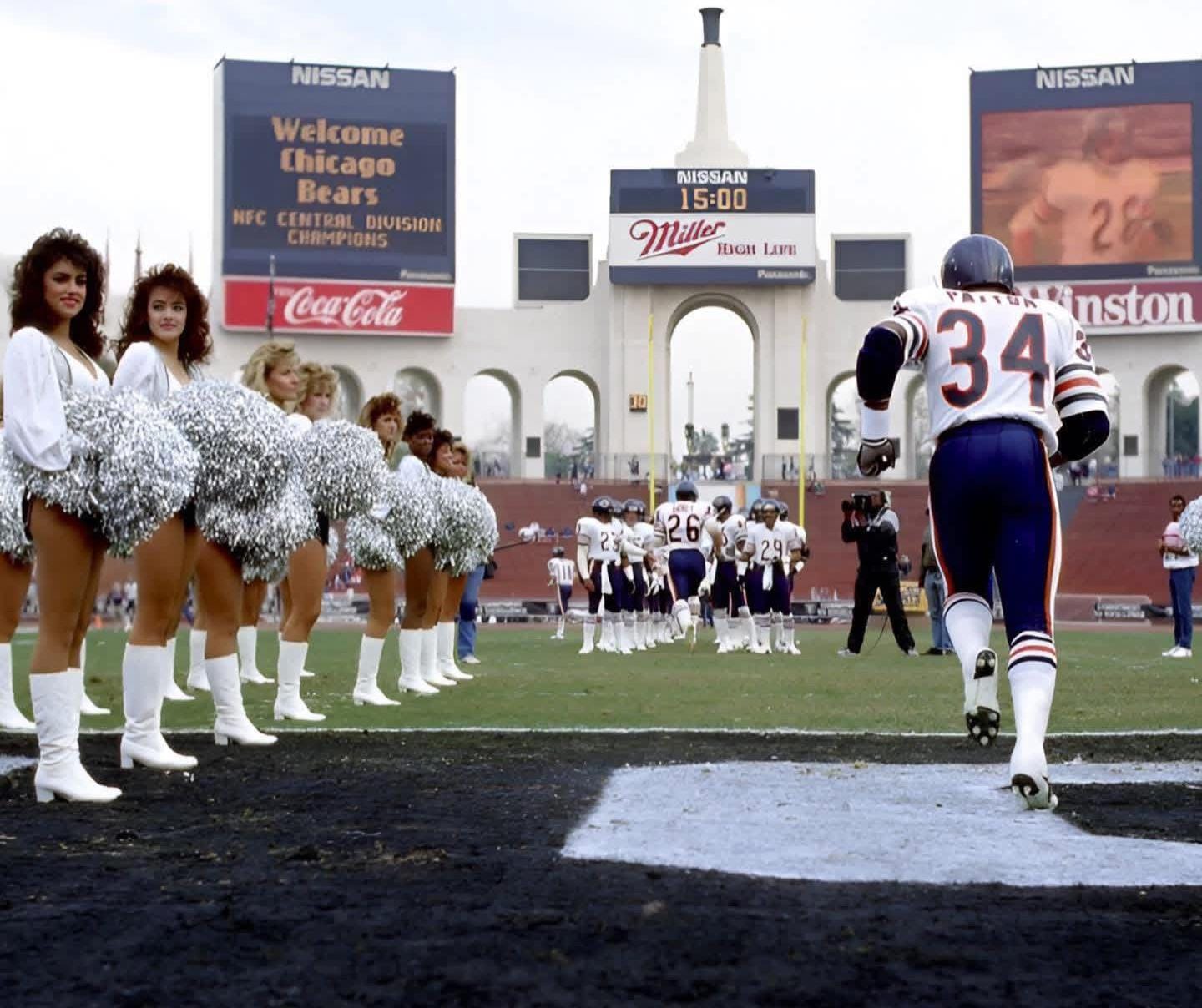 Payton takes the field at the Los Angeles Coliseum, 1987.