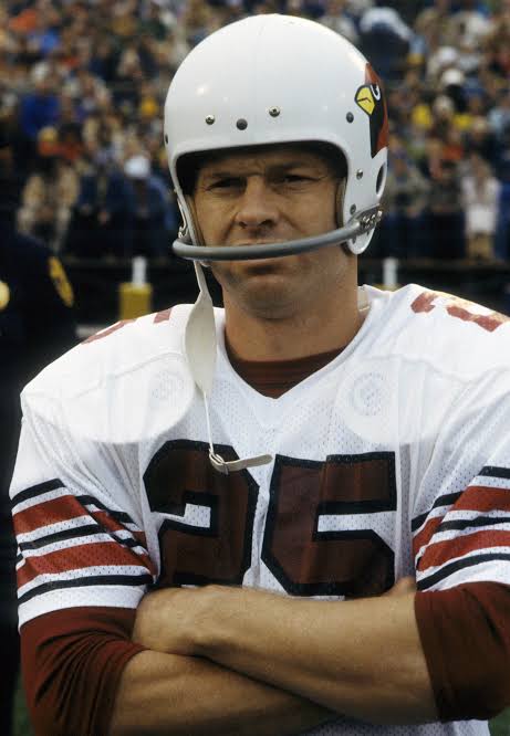 Bakken late in his career with the Cardinals.
