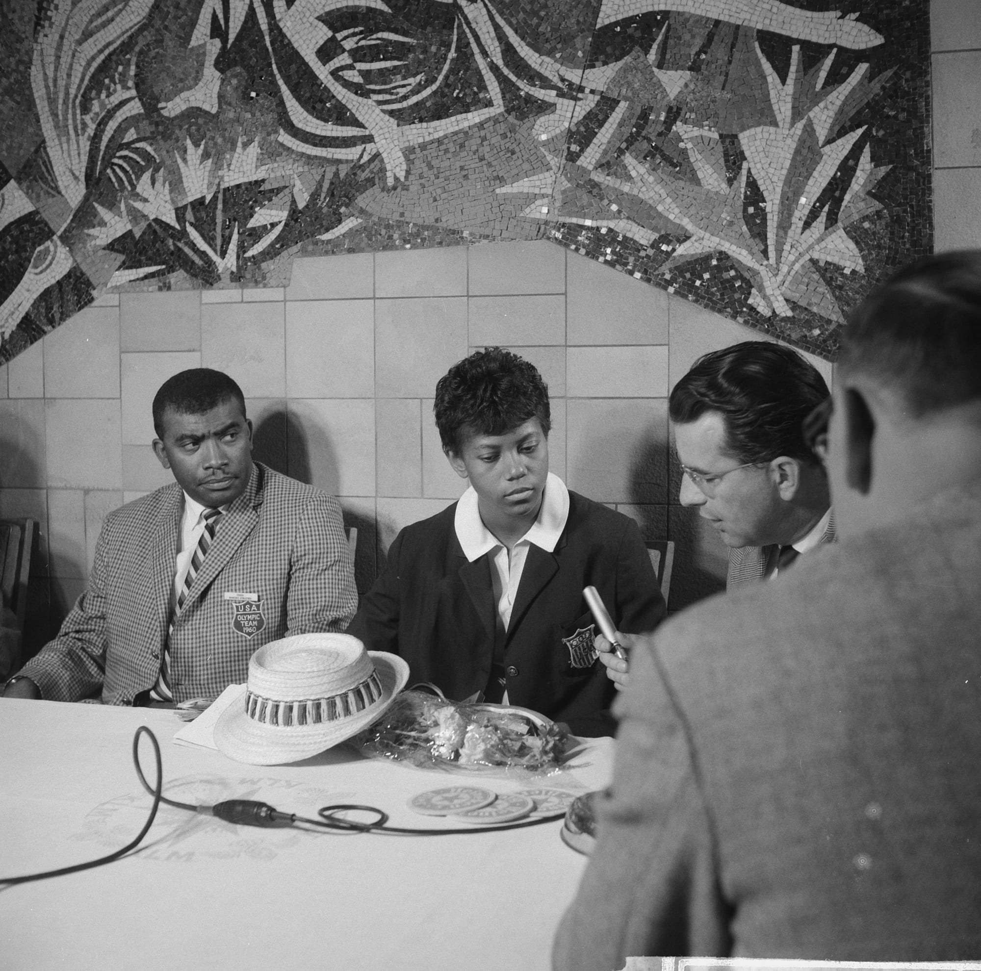 America's new television star: Rudolph gives a TV interview during the U.S. team's post-Rome stop in Amsterdam, September 1960. Nationaal Archief / Anefo — CC0.