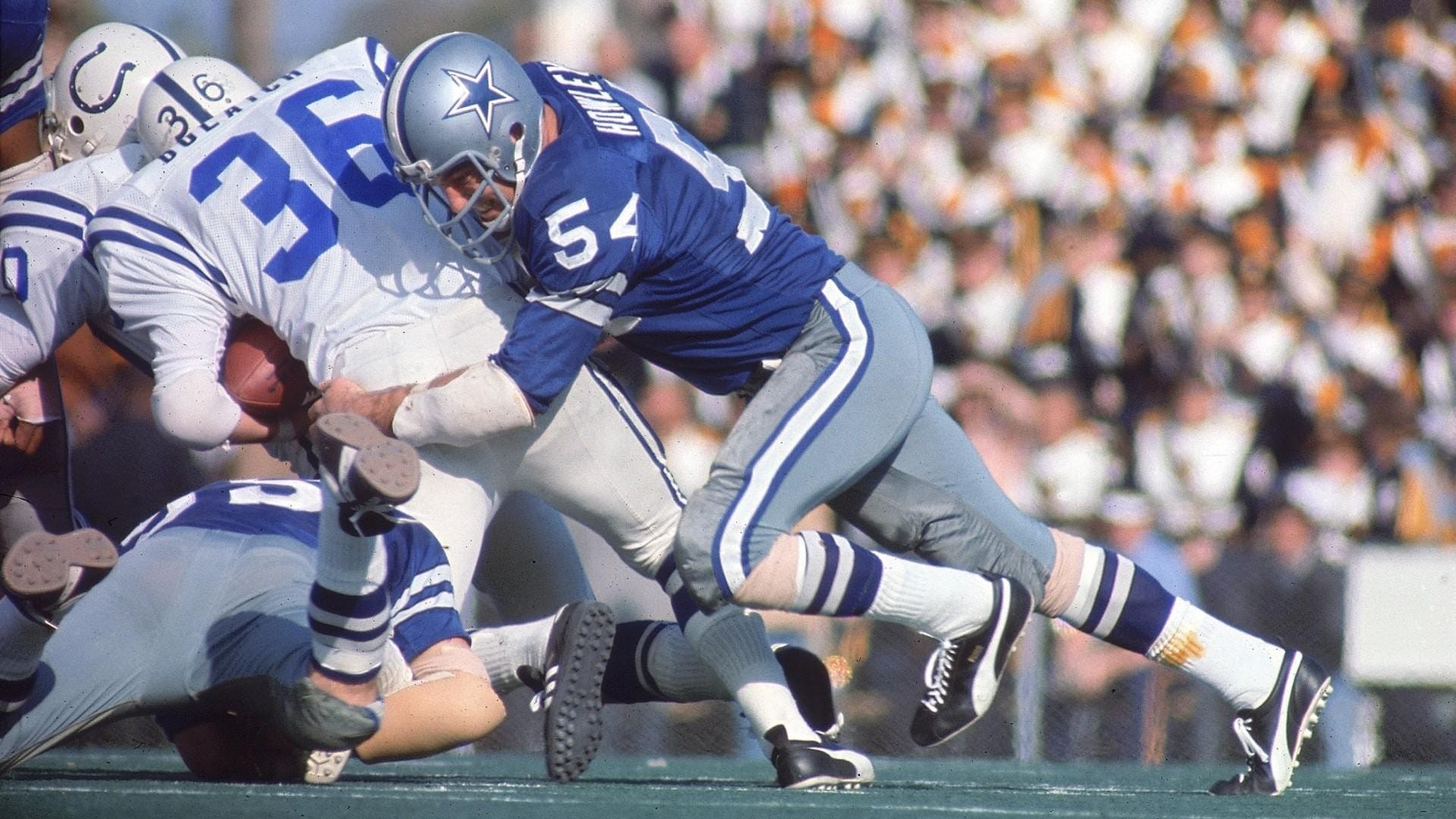 Chuck Howley (54), the MVP, in Super Bowl V.