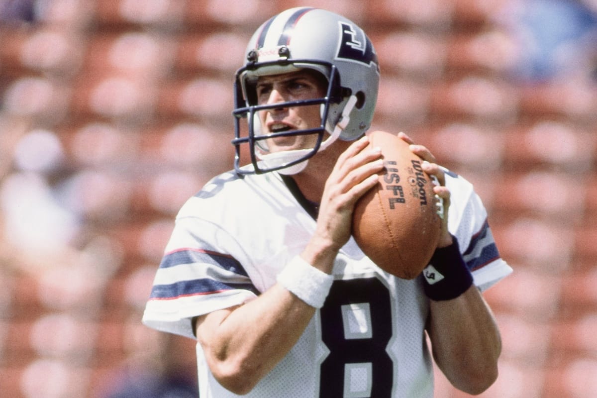 Steve Young, No. 8, Los Angeles Express — the league's flagship, run by the league itself within a year.
