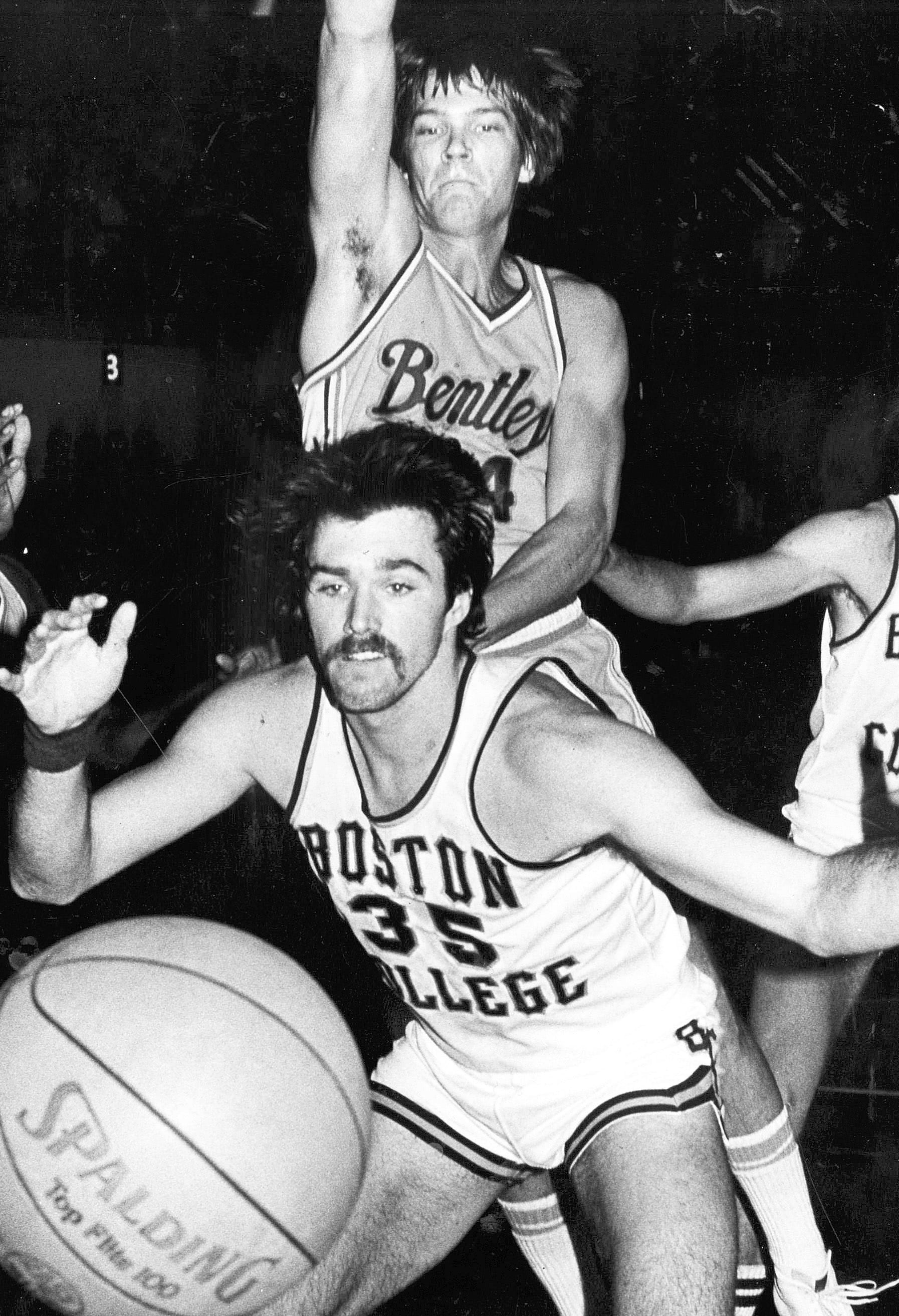 Boston College (35) fights for a loose ball against Bentley.