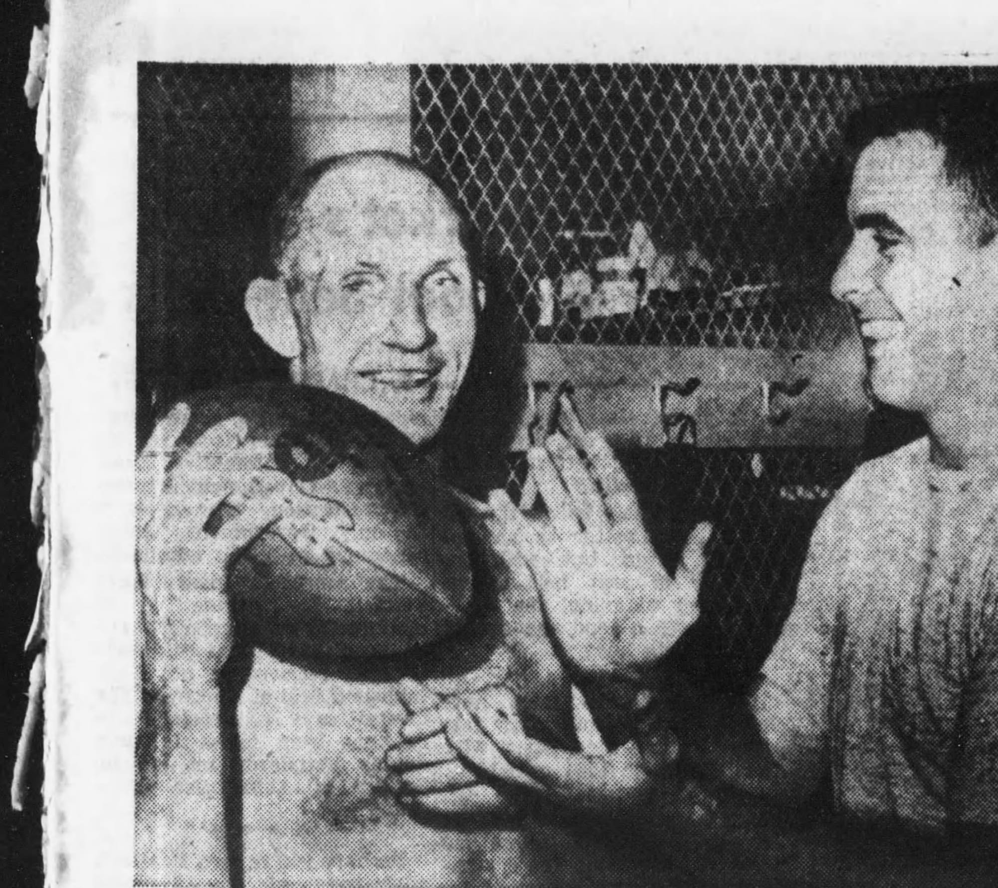 Tittle “aims another pass” at Joe Walton, who caught 3 of the 7, in the Giants’ dressing room after the game. (AP Wirephoto in the Evening Star, Washington, Oct. 29, 1962, p. A-23, via Newspapers.com)