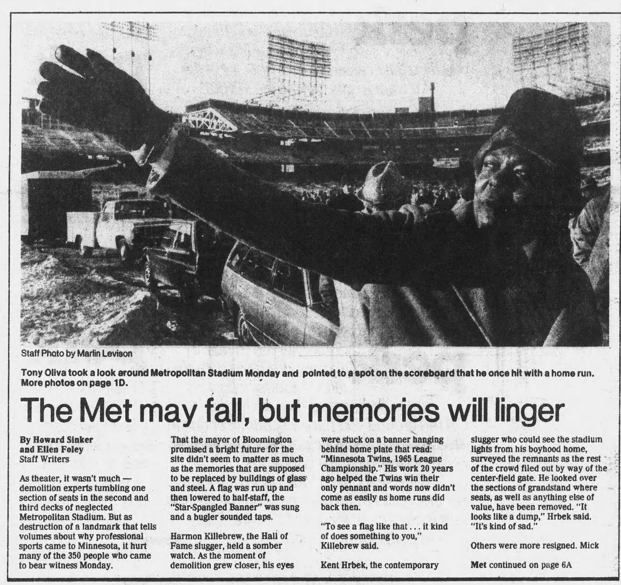 Demolition day, Jan. 28, 1985. (Star Tribune, Jan. 29, 1985, via Newspapers.com)