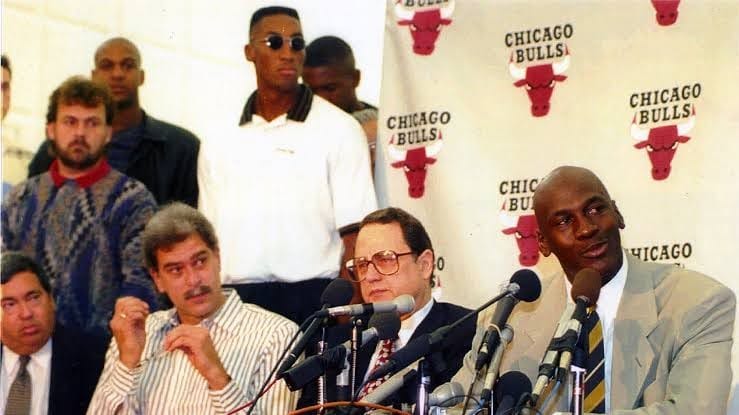 Jordan at the Berto Center on Oct. 6, 1993, with Phil Jackson at the table and Scottie Pippen standing behind them.