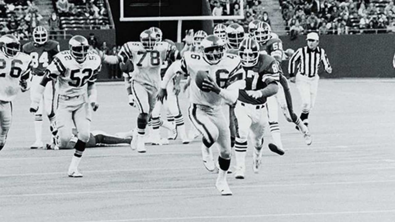 The Eagles and Giants at Giants Stadium, 1978.