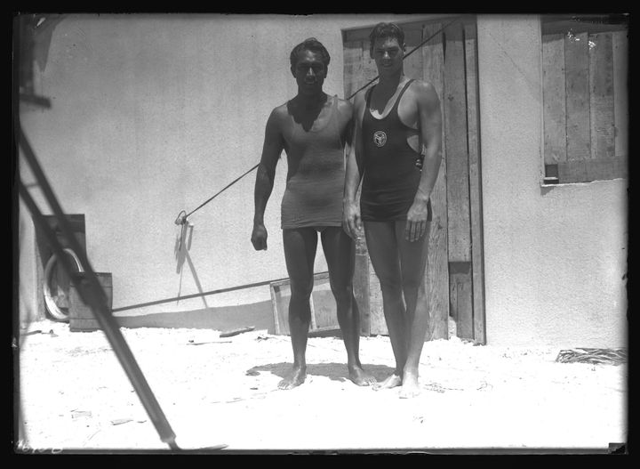 Weissmuller (right) with Duke Kahanamoku at the 1924 Olympics in Paris.