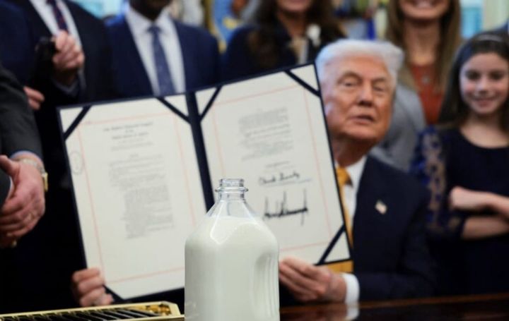🥛Trump Signs New Milk Law for Healthier School Lunches!