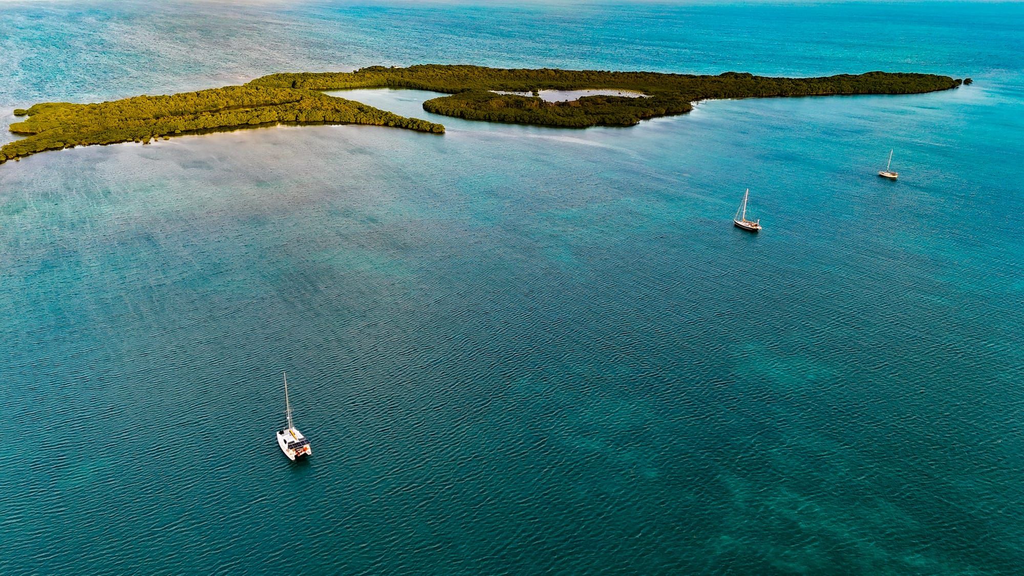 Powering Your Boat: The Ultimate Guide to Energy Storage & Usage