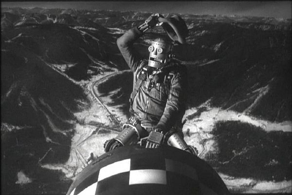 The Empathy Trap - Why working with AI-agents is "easier" (And why that's concerning)