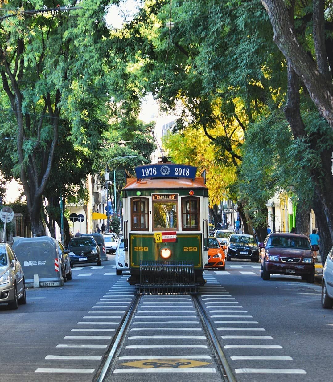 ¿Por qué Caballito genera tanta pertenencia? El barrio que combina ciudad y vida de barrio