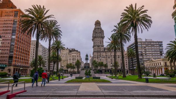 ¿Dónde invierten los argentinos en Uruguay?