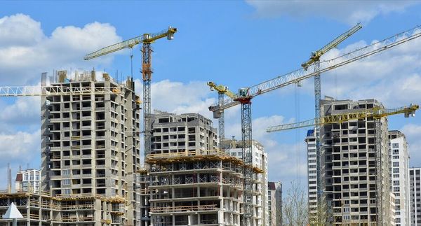 Crédito, rutas y viviendas: el plan que mira el Gobierno para reactivar la construcción