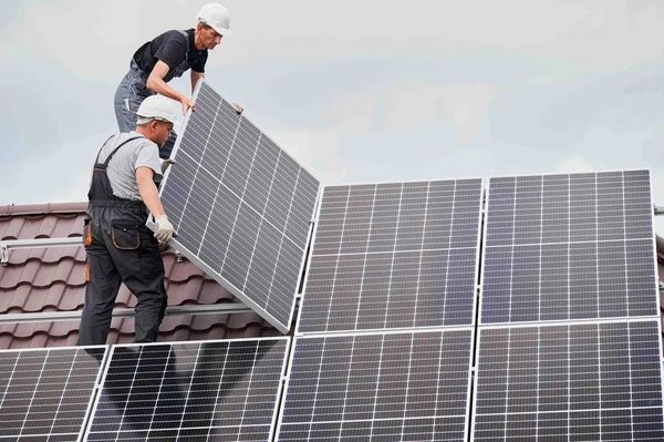 ¿Cuánto cuesta sumar paneles solares a una casa en Argentina?