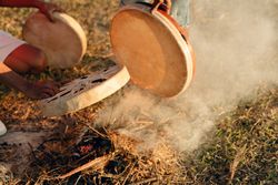 🇲🇺 Breaking surface