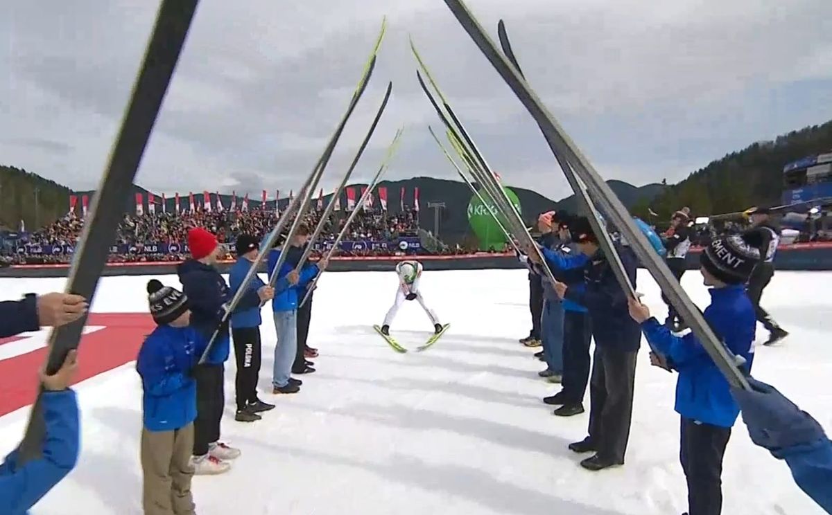 Kamil Stoch zakończył karierę. Tak wyglądał jego ostatni skok [WIDEO] Zdjęcie główne wpisu